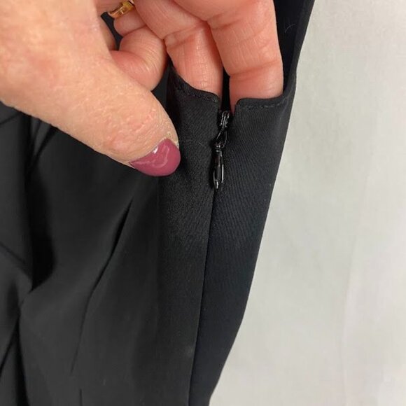 Tahari Black Ruffle Sleeveless Shift Dress New with Tags Women's Size 2 - Picture 7 of 13